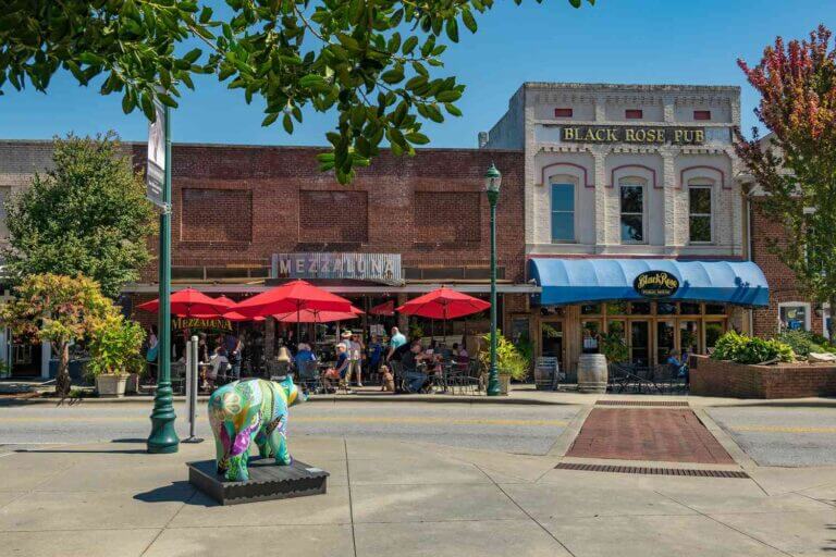 This Charming North Carolina Town Is Called the 'Apple Capital' of the State