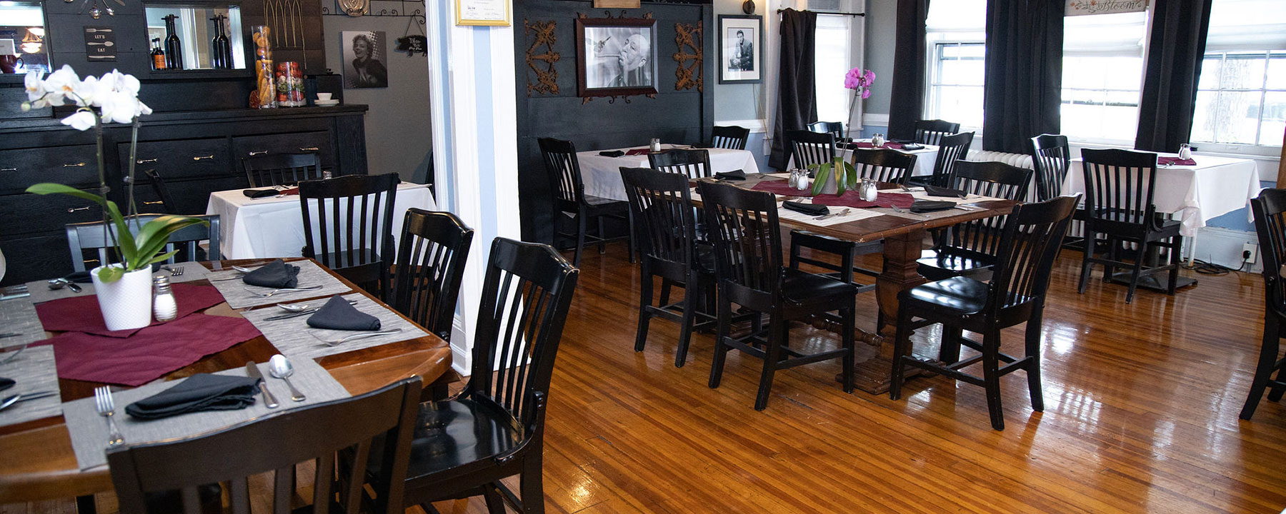 Harvey’s at The Henderson Dining Area